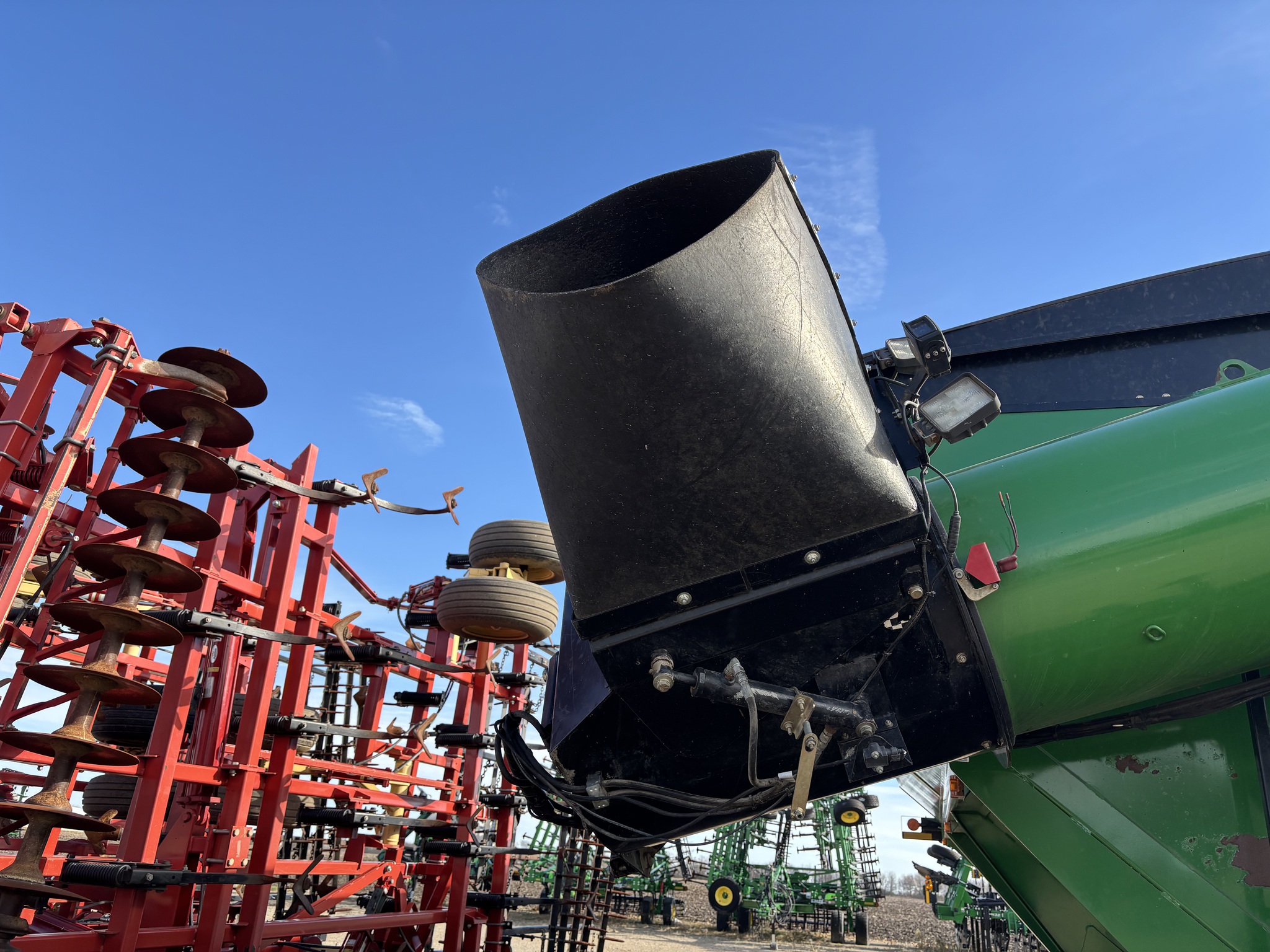  2015 Brent 1196 at Heritage Tractor in Mendota, IL