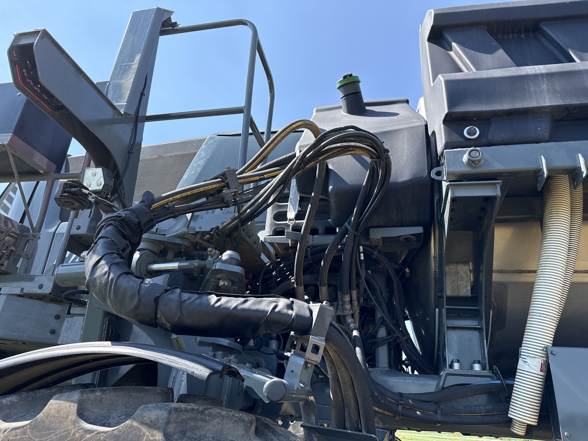 2024 Hagie STS12 Image 34