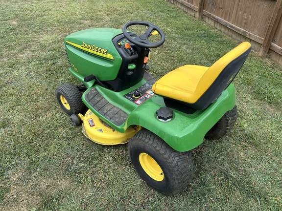 Photo of 2004 John Deere LT160