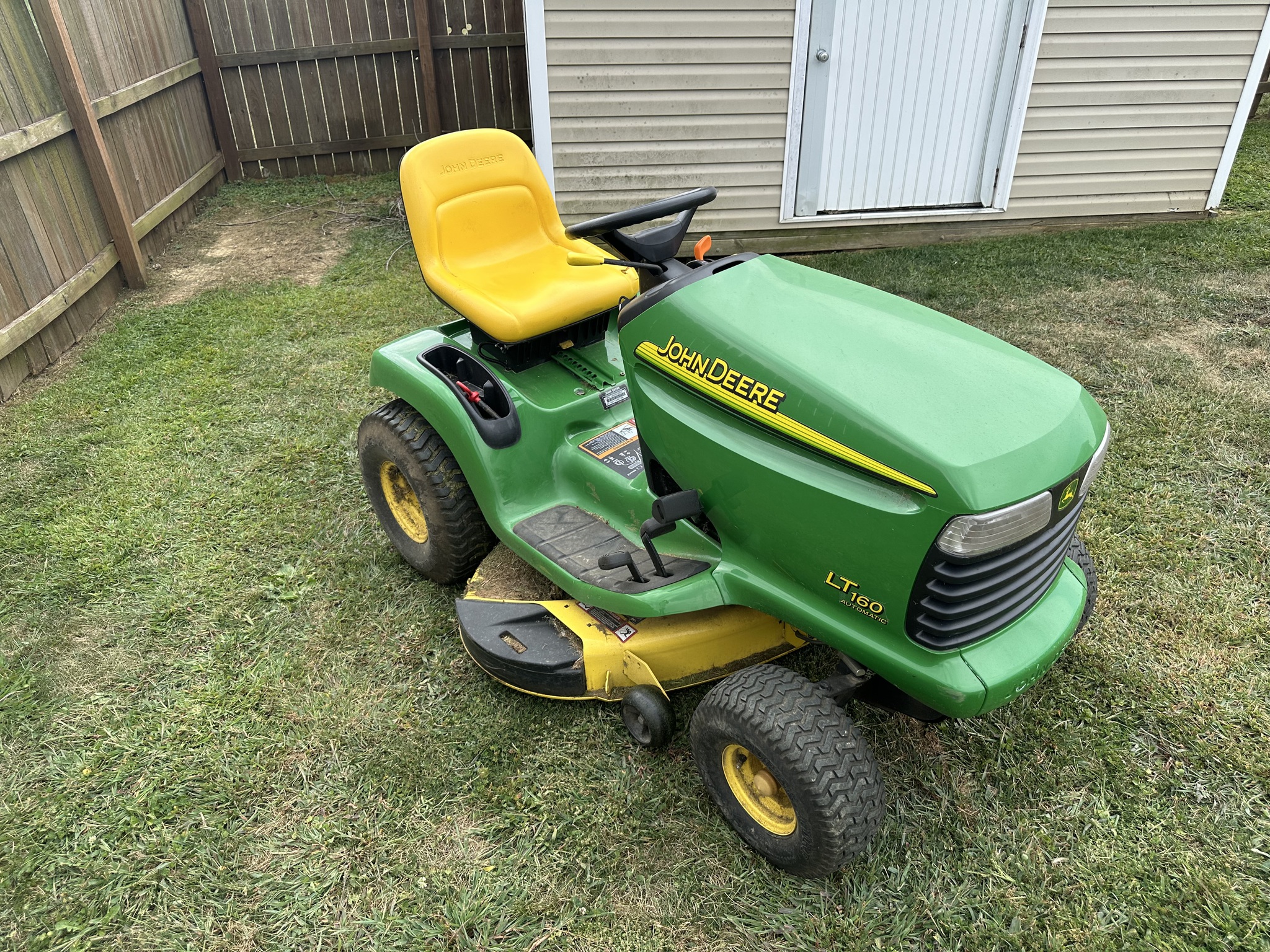 2004 John Deere LT160