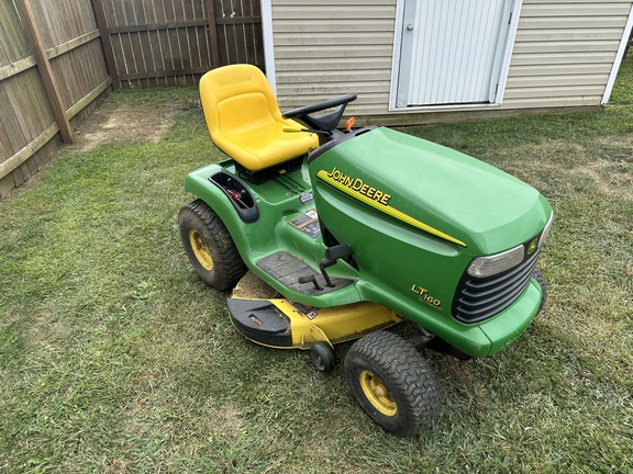Photo of 2004 John Deere LT160