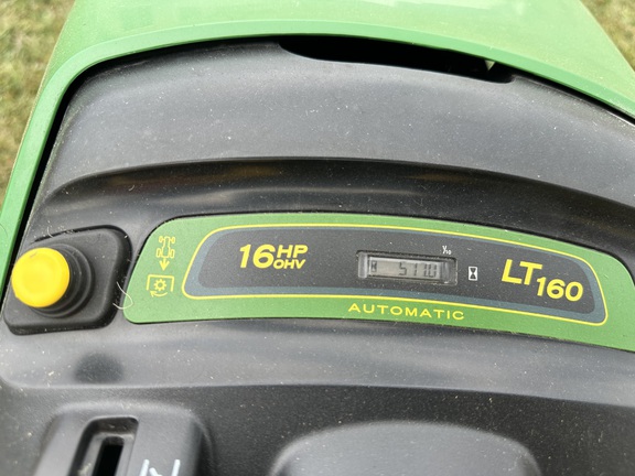 Photo of 2004 John Deere LT160
