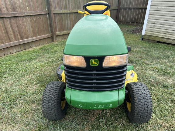 Photo of 2004 John Deere LT160