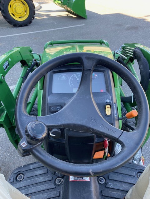 2020 John Deere 1023E Image 10