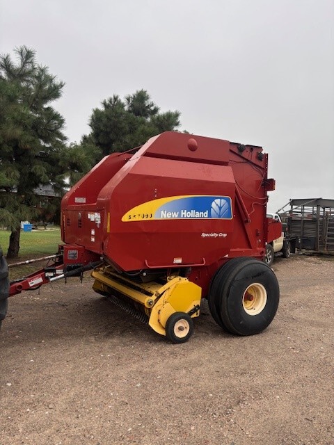 2012 New Holland BR7090 Image 1