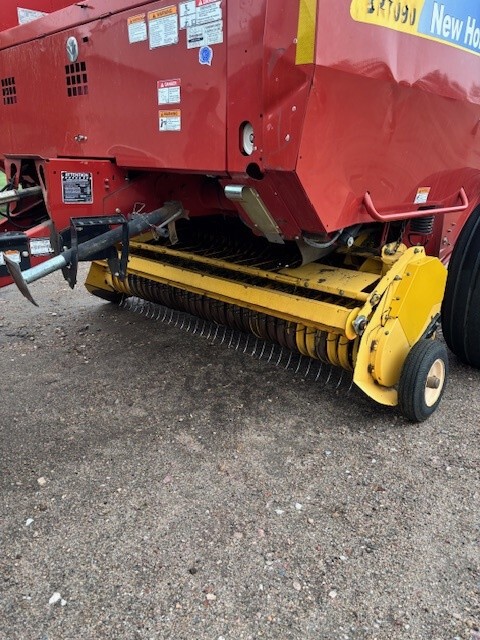 2012 New Holland BR7090 Image 3
