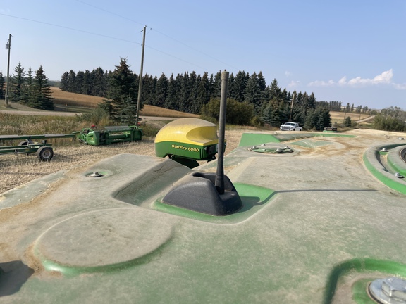 Used 2022 John Deere X9 1000 Combines at Horizon Ag & Turf in Vermilion, AB - Photo9