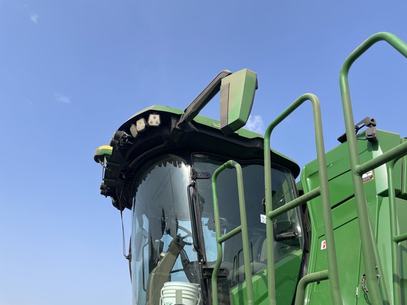 Used 2022 John Deere X9 1000 Combines at Horizon Ag & Turf in Vermilion, AB - Photo5
