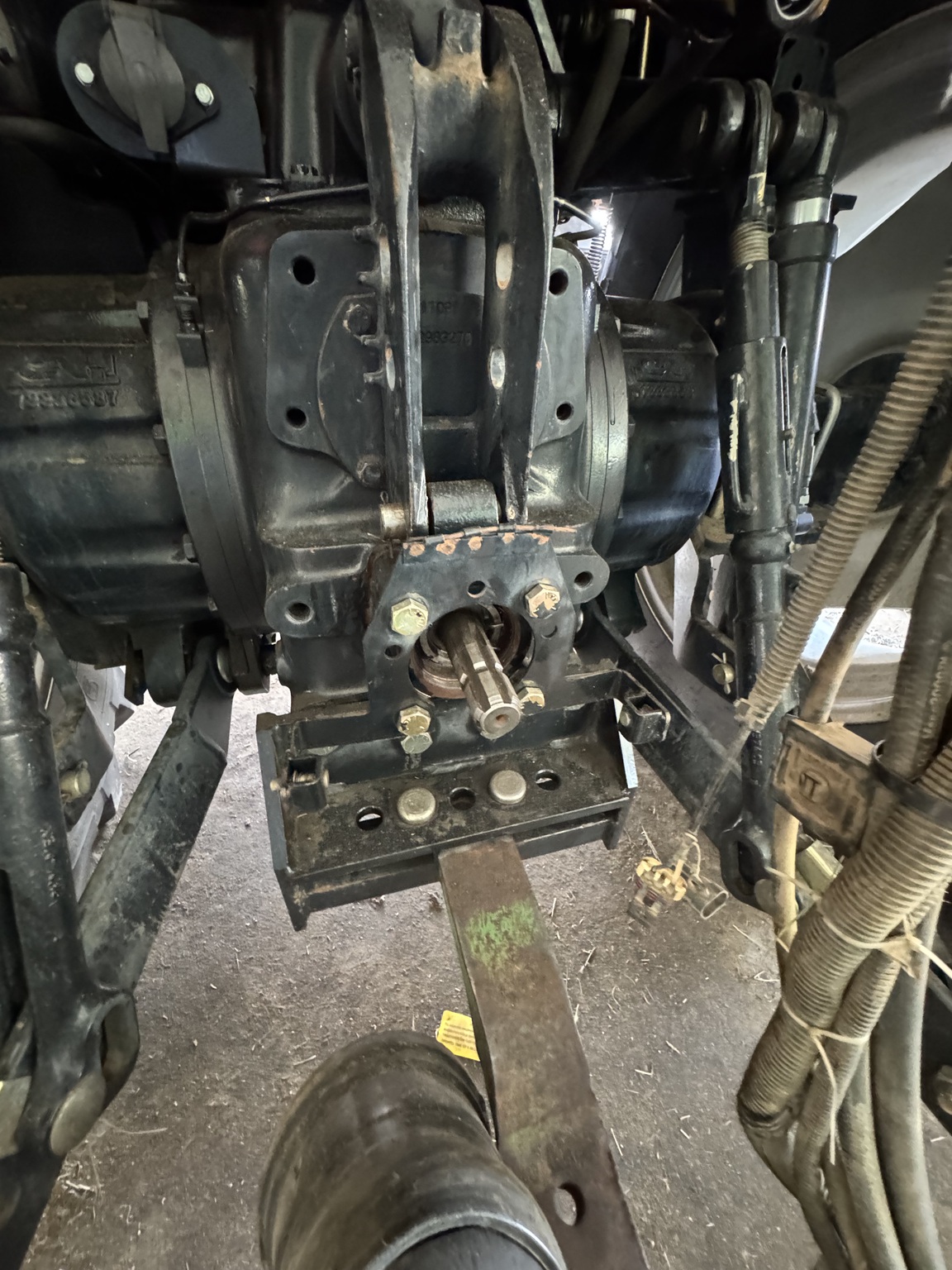 2020 Case IH Farmall 120A Image 16