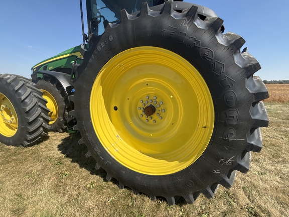 Used 2025 John Deere 8R 340 Row Crop Tractors at Koenig Equipment in Urbana, OH - Photo9