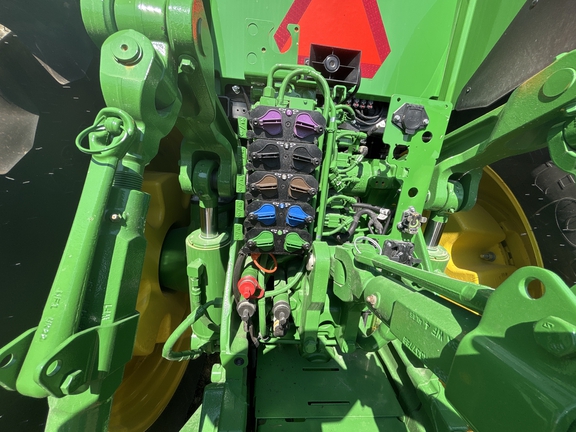 Used 2025 John Deere 8R 340 Row Crop Tractors at Koenig Equipment in Urbana, OH - Photo15