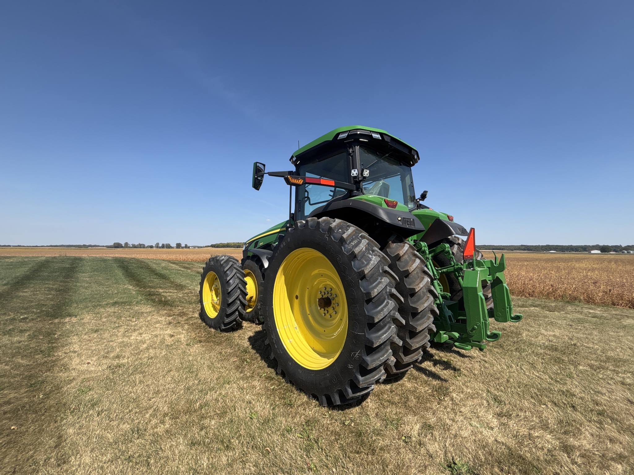 Used 2025 John Deere 8R 340 Row Crop Tractors at Koenig Equipment in Urbana, OH - PhotoXL6