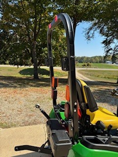 2017 John Deere 1025R Image 3