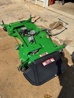 2017 John Deere 1025R Image 8