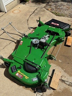2017 John Deere 1025R Image 7