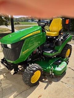 2017 John Deere 1025R Image 2