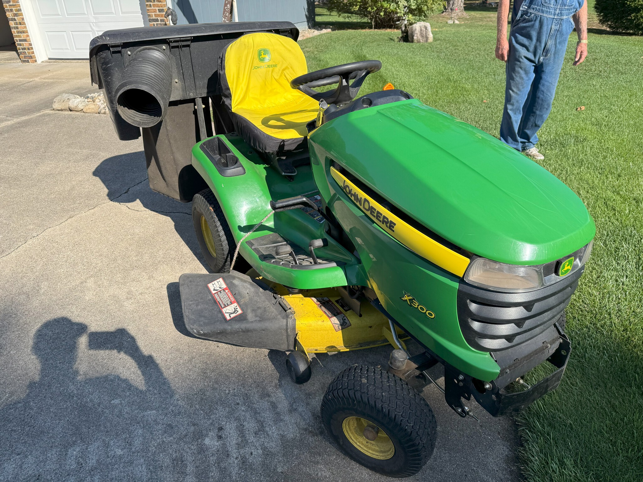 2012 John Deere X300 Image 3