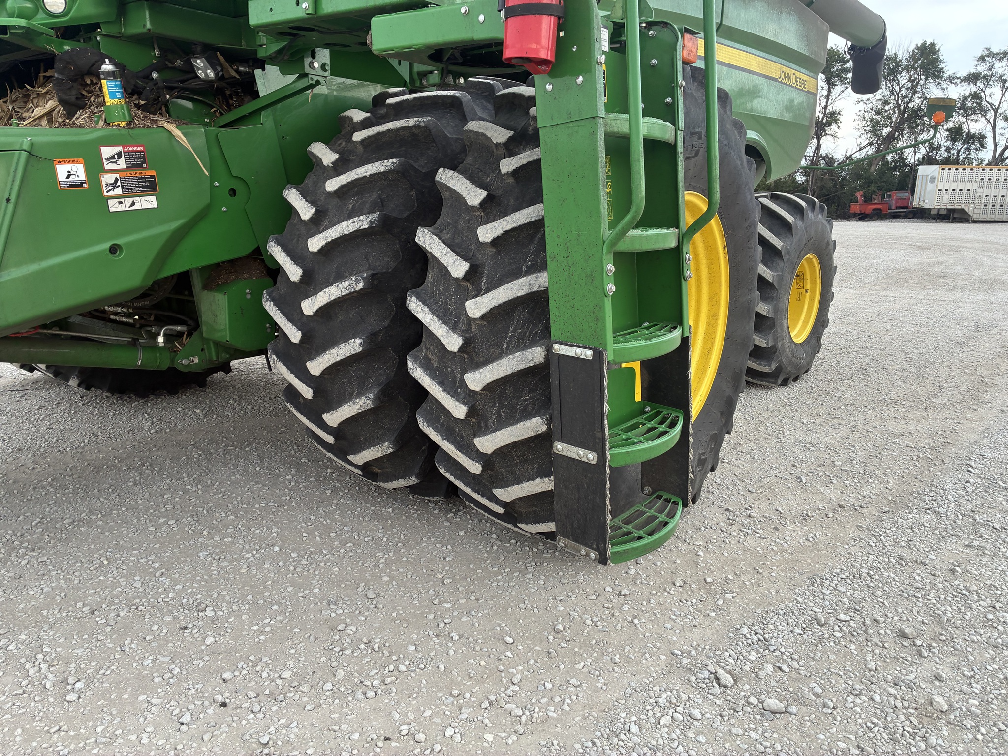 2022 John Deere S780 Image 8