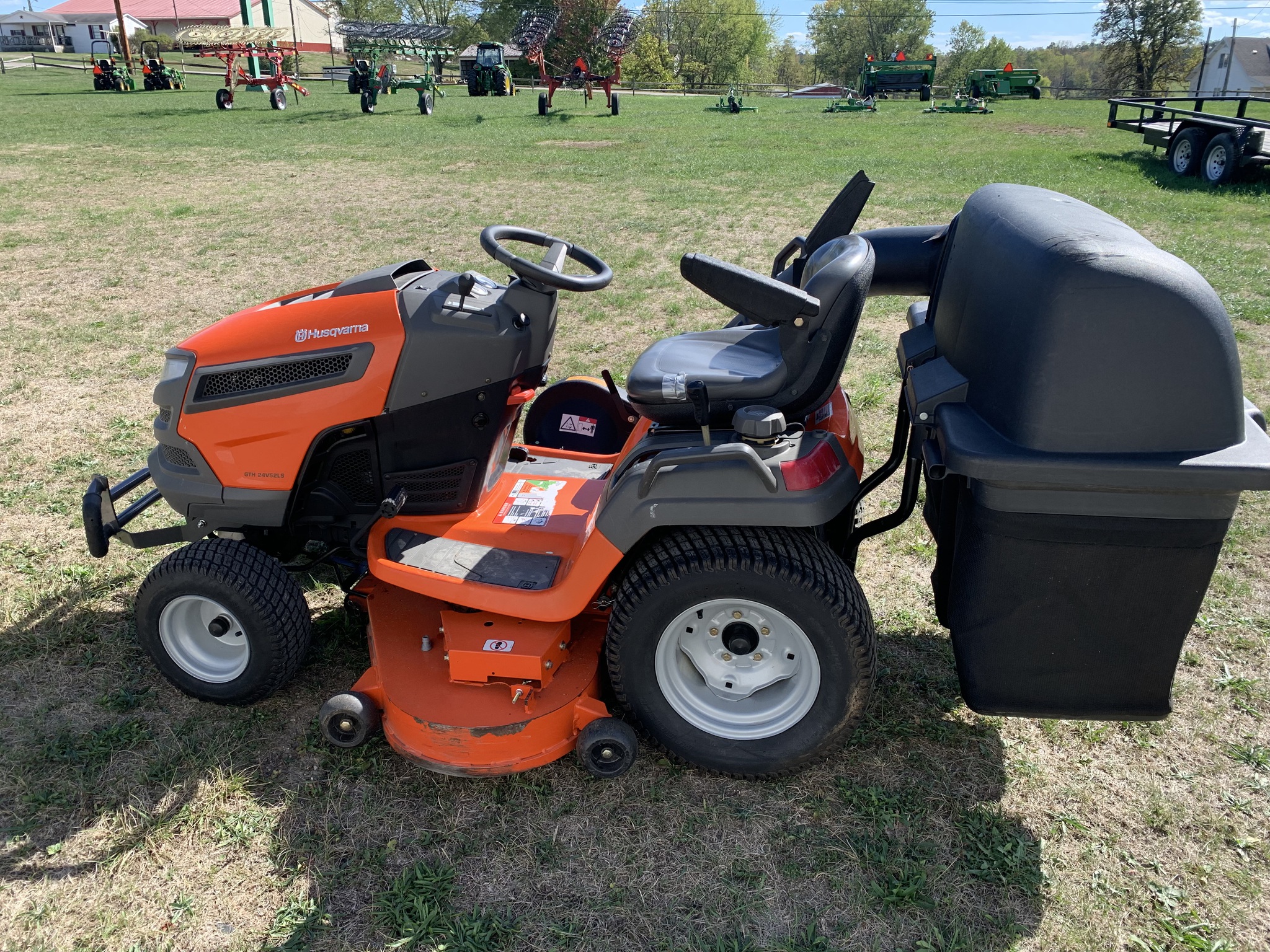 2011 Husqvarna GTH24V52LS Image 3