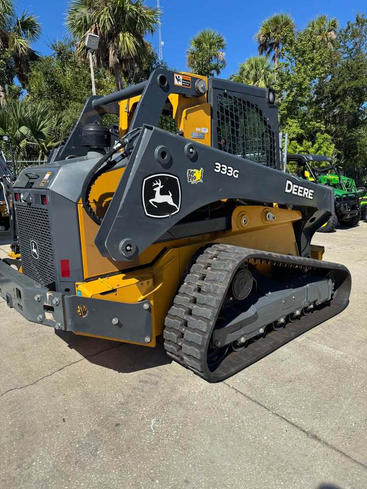 2023 John Deere 333G Image 5