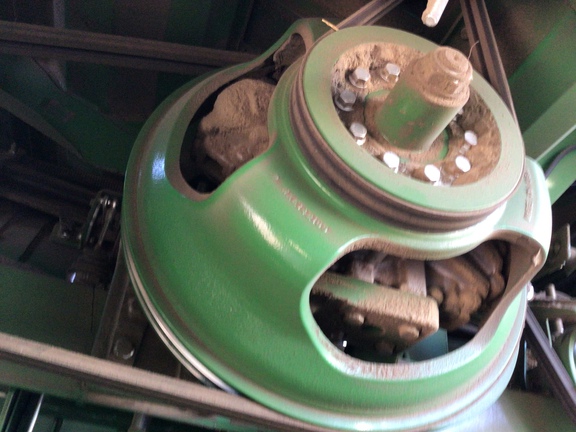 Used 2025 John Deere X9 1000 Combines at Horizon Ag & Turf in Lloydminster, AB - Photo4