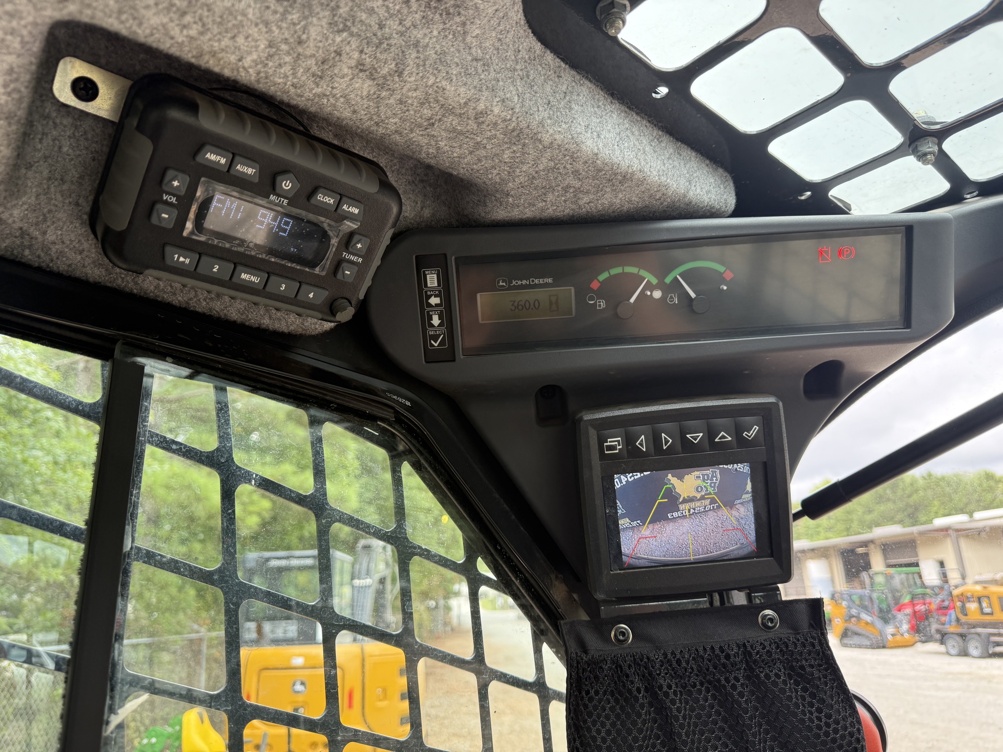 2023 John Deere 331G Image 11