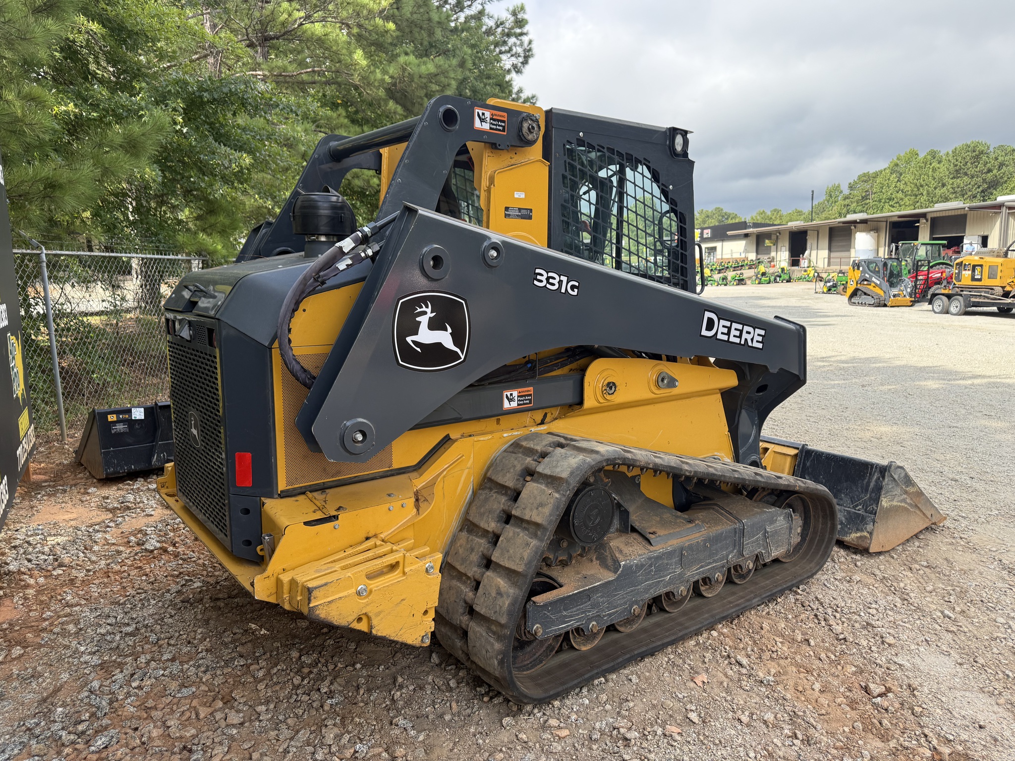 2023 John Deere 331G Image 7