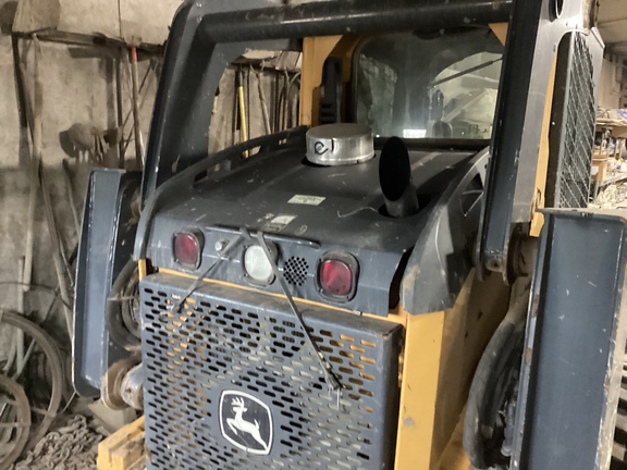 2010 John Deere 329D - Photo13