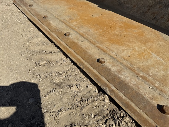 2010 John Deere 329D - Photo19