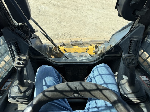 2010 John Deere 329D - Photo22