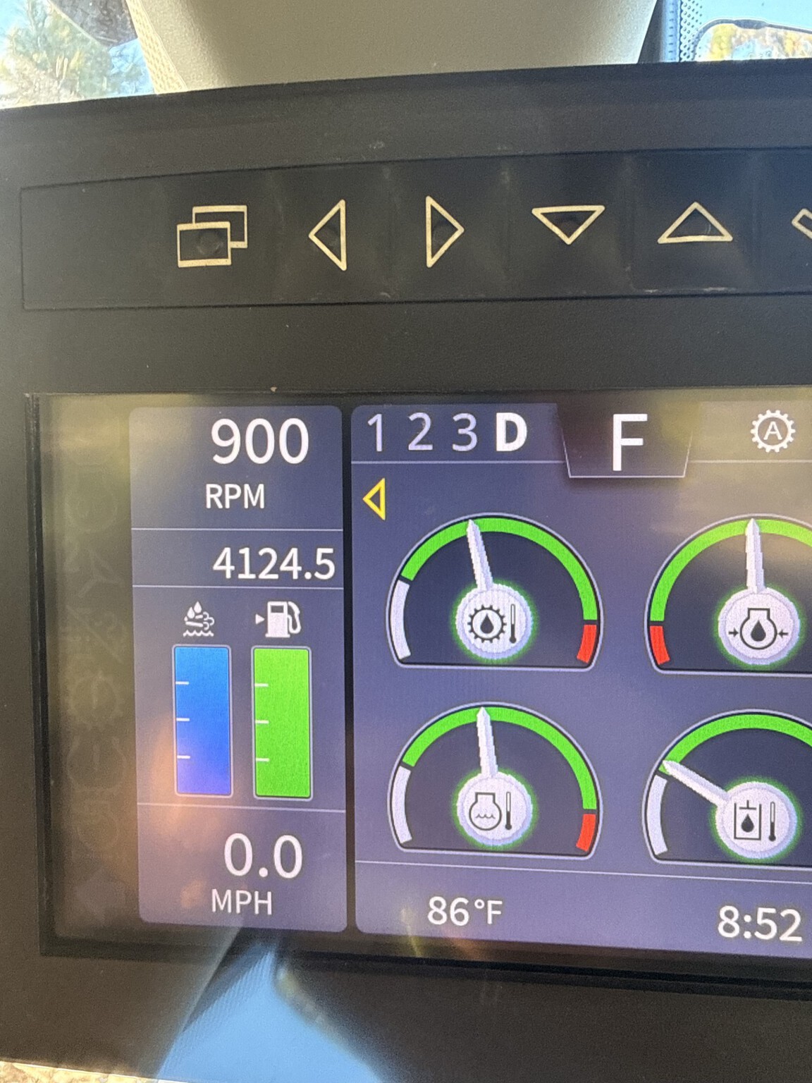 2019 John Deere 524L Image 4