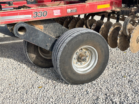  Case-IH 330