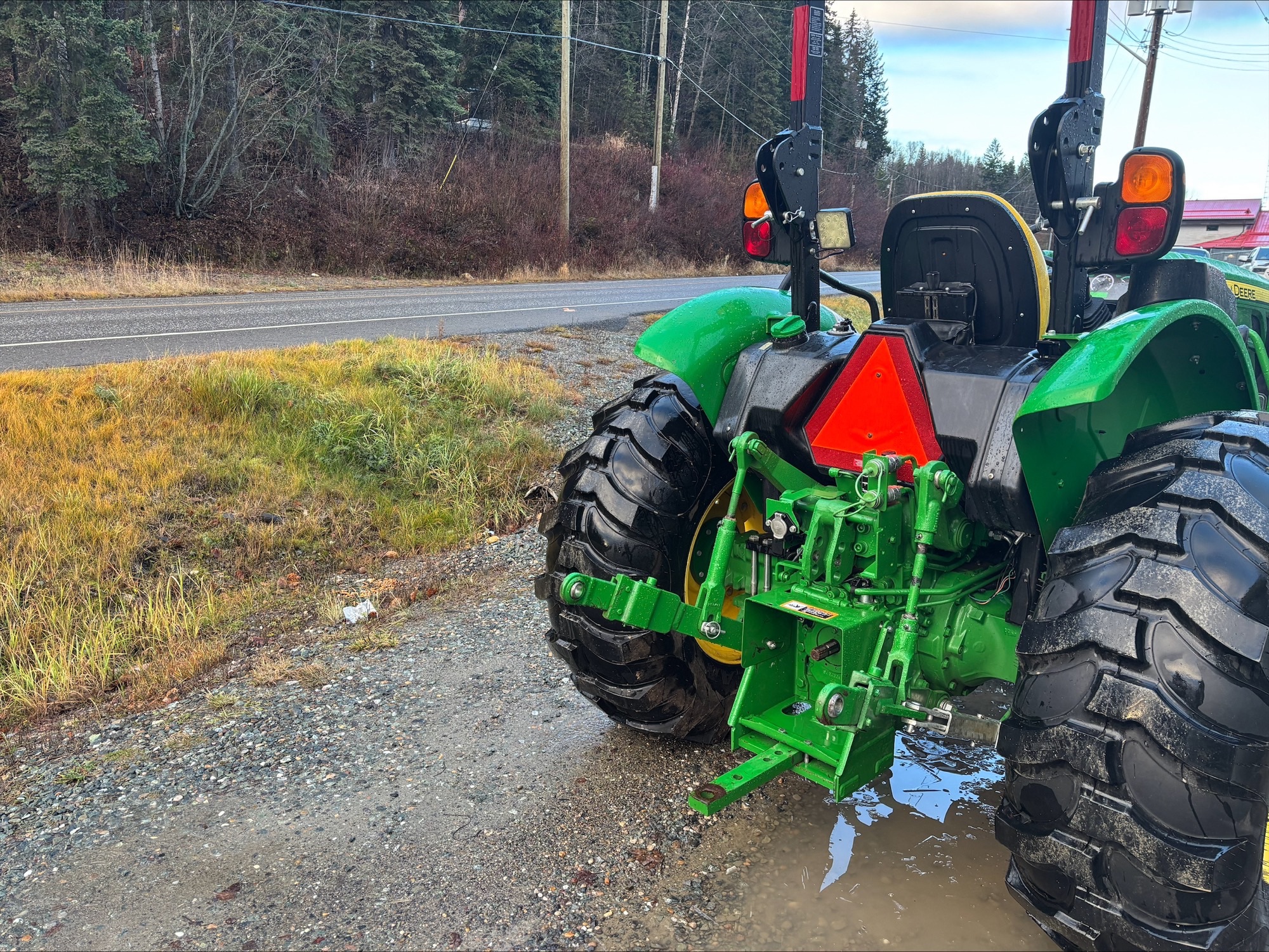 2018 John Deere 5055E Image 5