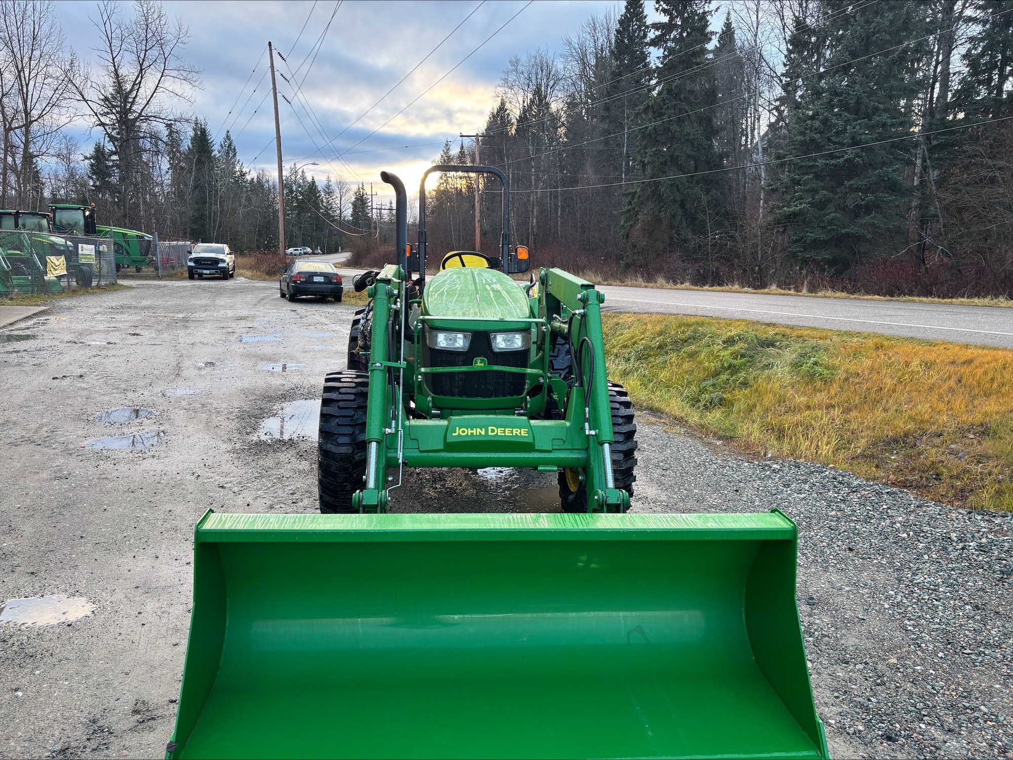 2018 John Deere 5055E Image 1