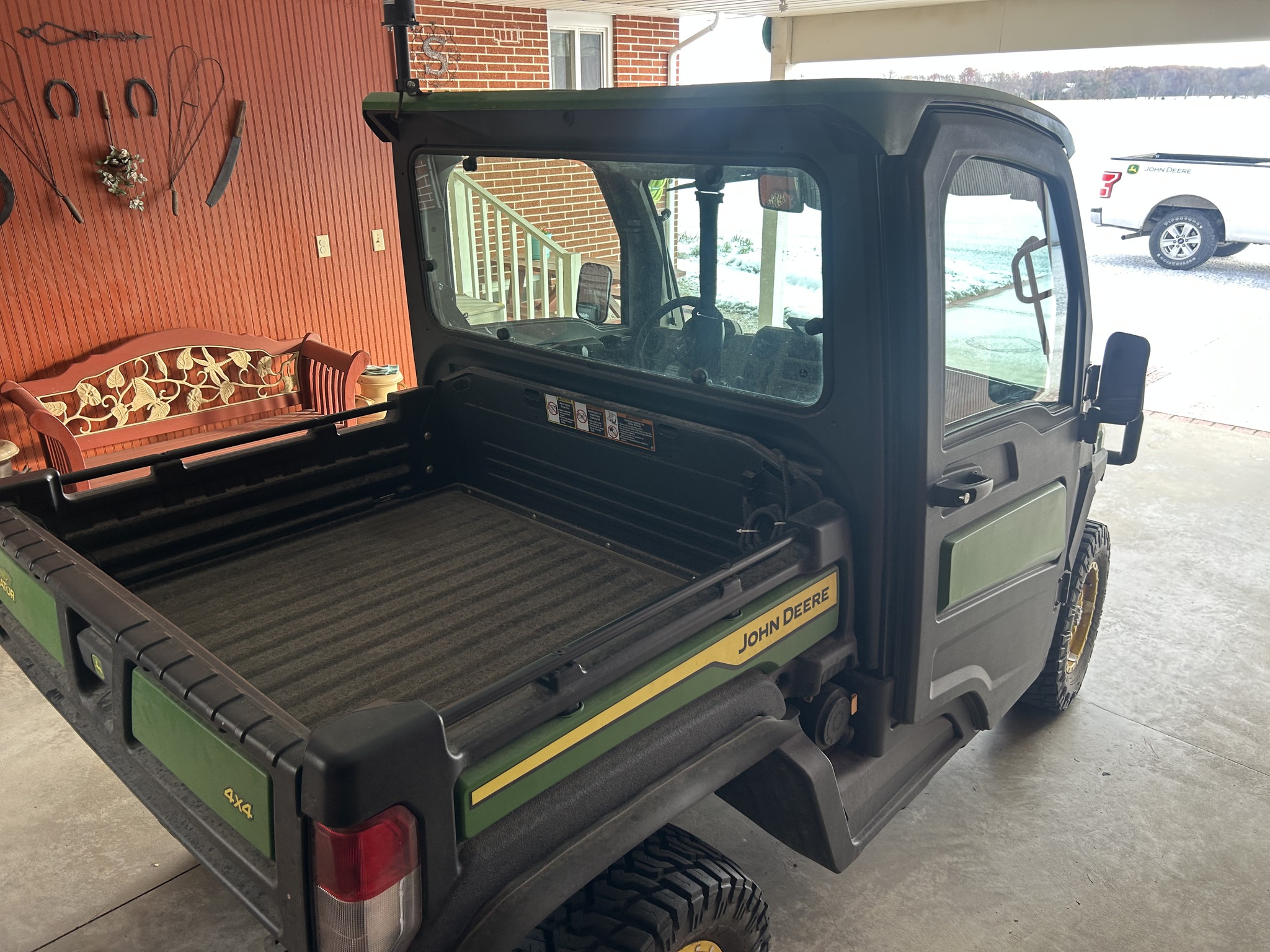 2022 John Deere XUV 835R Image 4