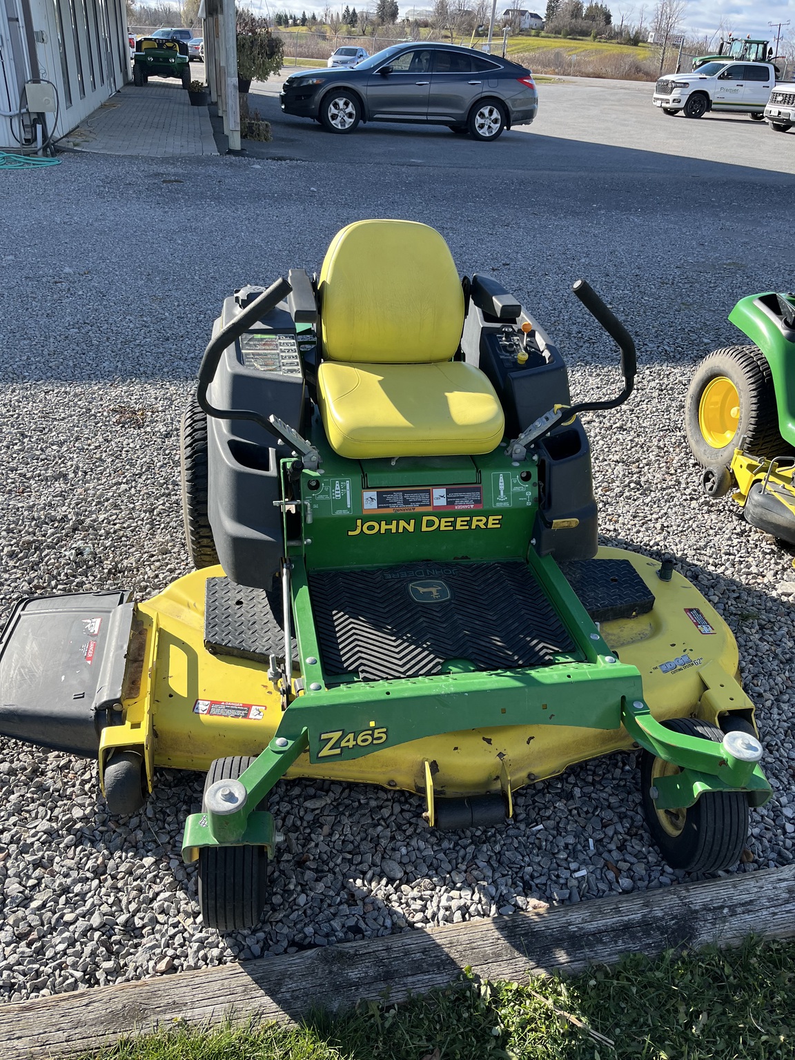 2015 John Deere Z465 Image 1