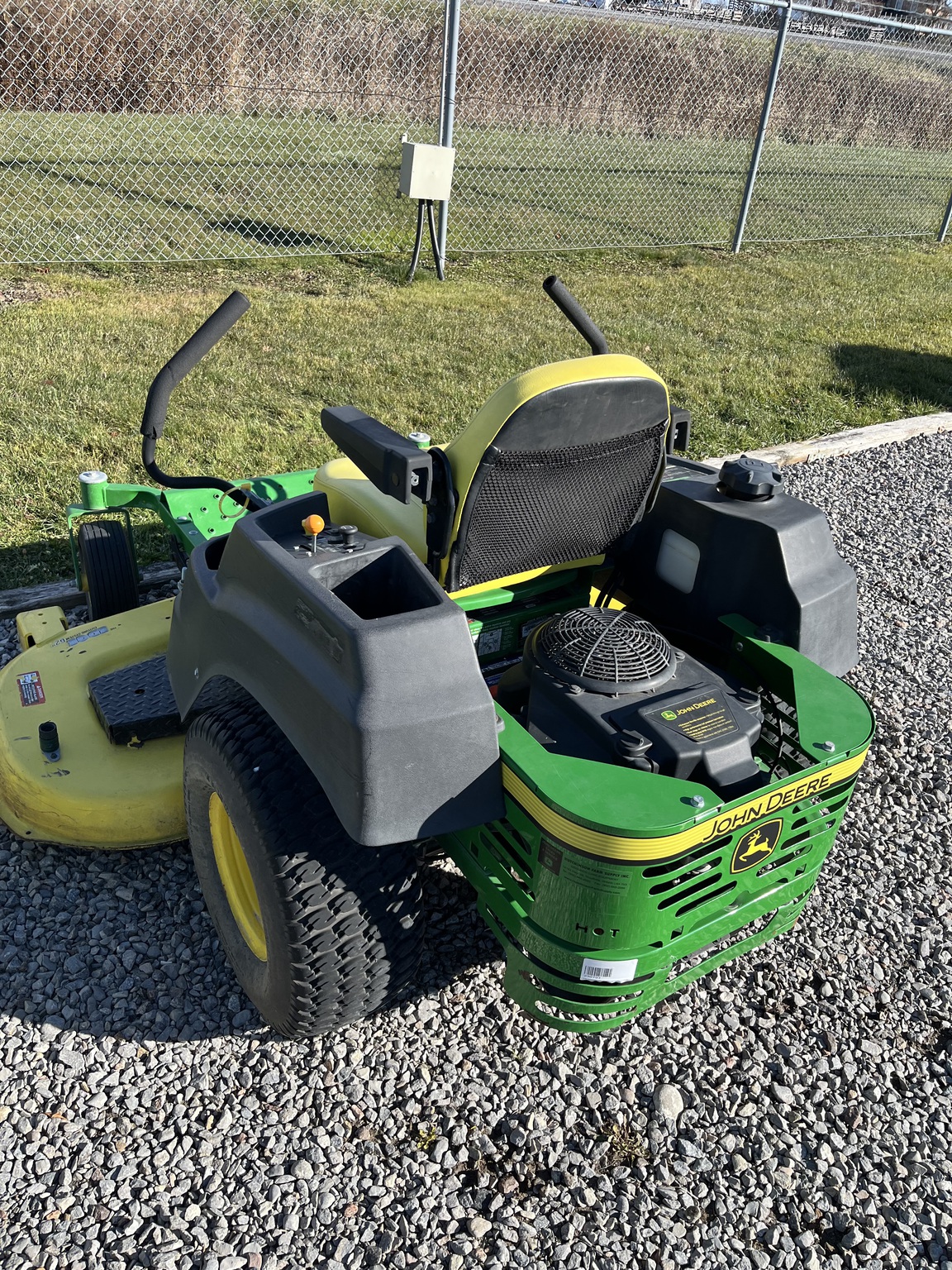 2015 John Deere Z465 Image 4