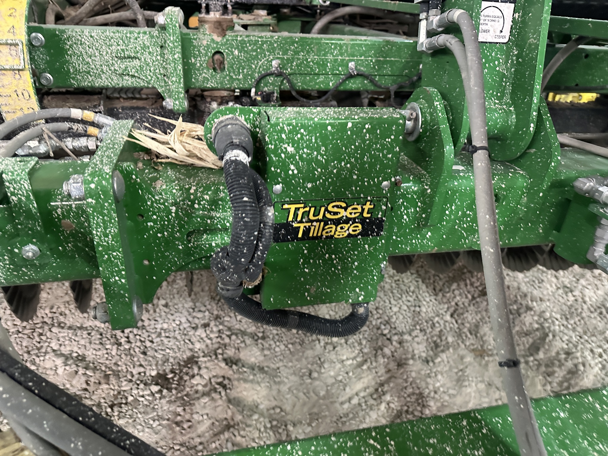 2023 John Deere 2660VT Image 7