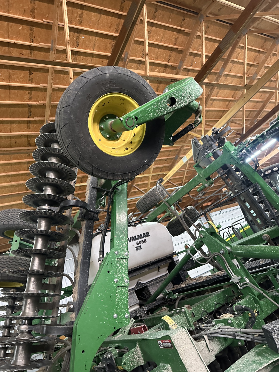 2023 John Deere 2660VT Image 9