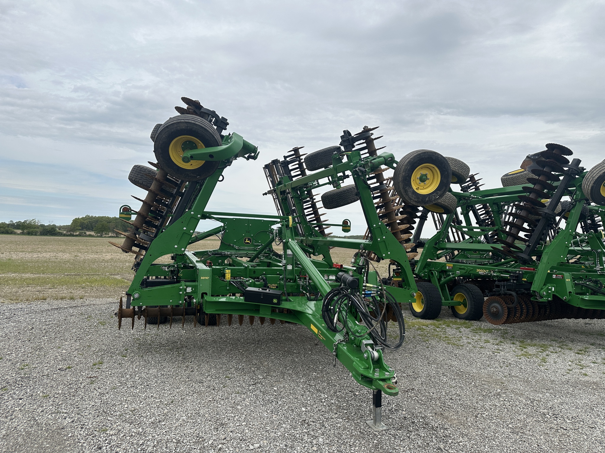 2023 John Deere 2660VT Image 1