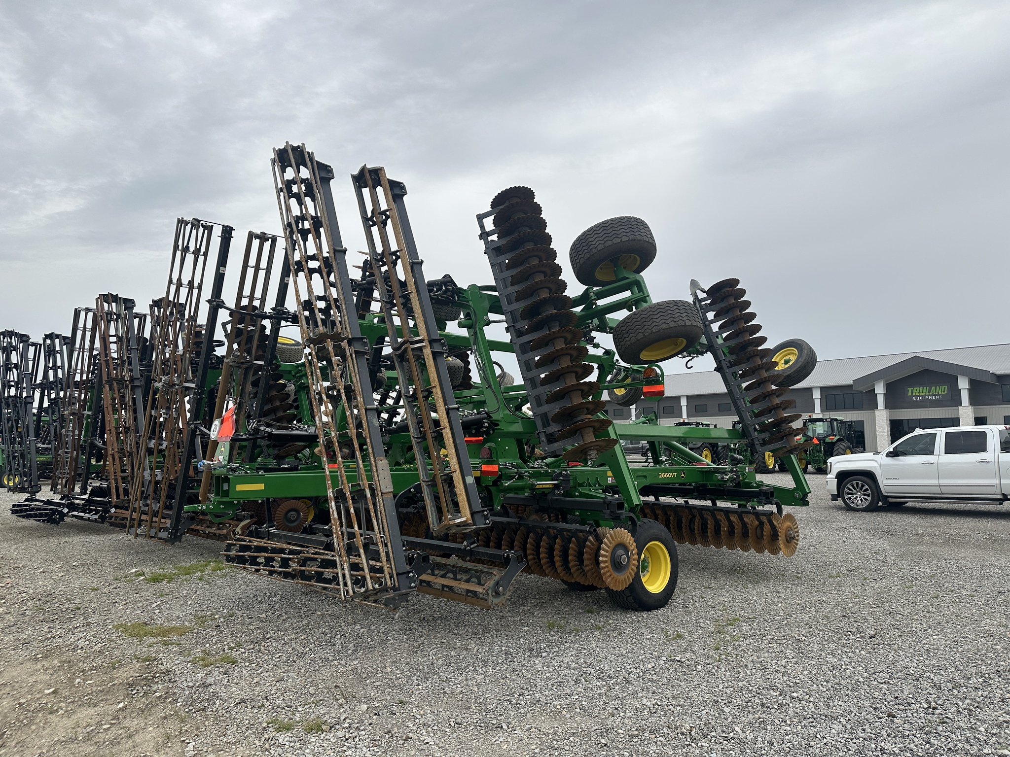 2023 John Deere 2660VT Image 9