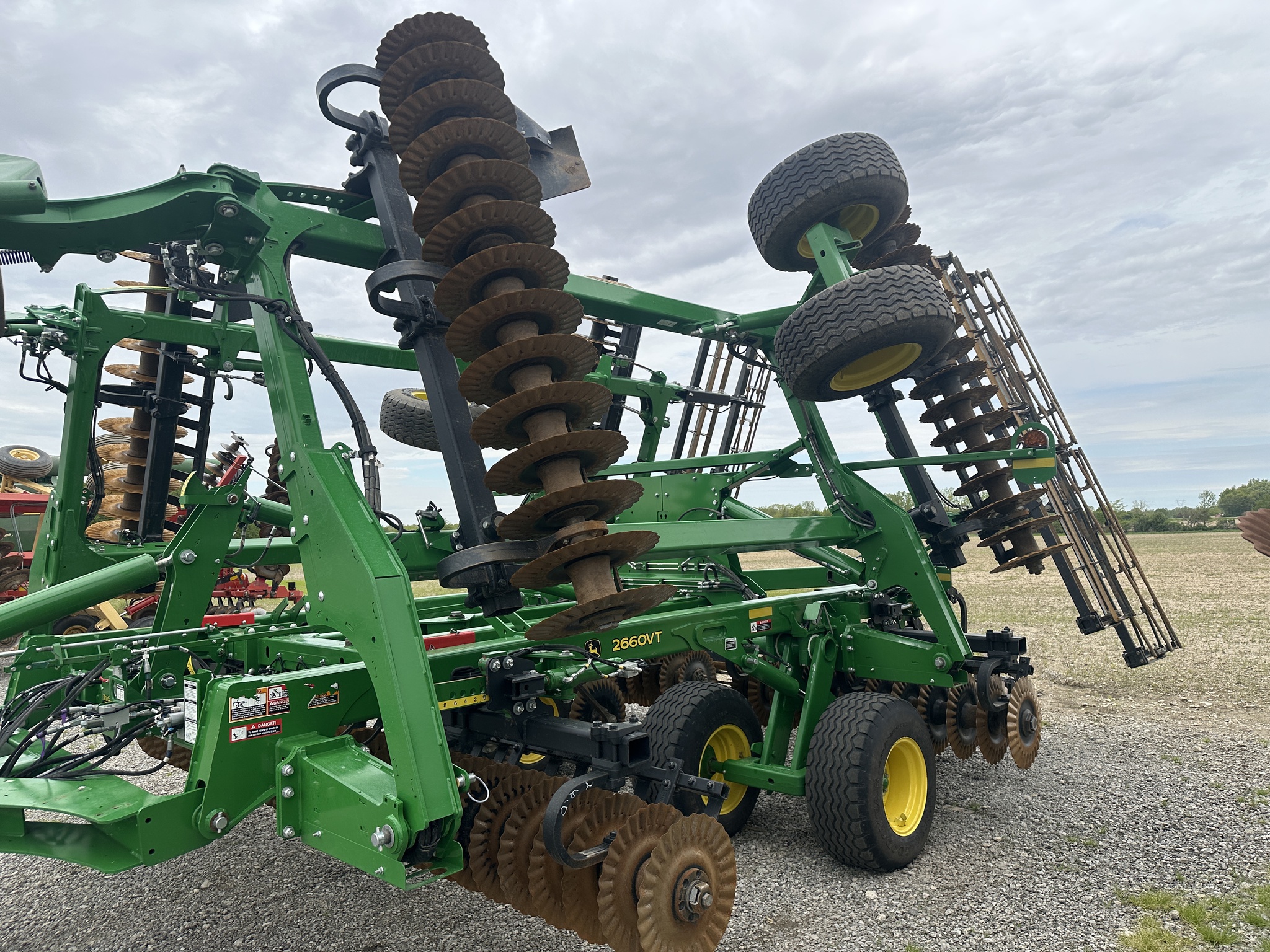 2023 John Deere 2660VT Image 19