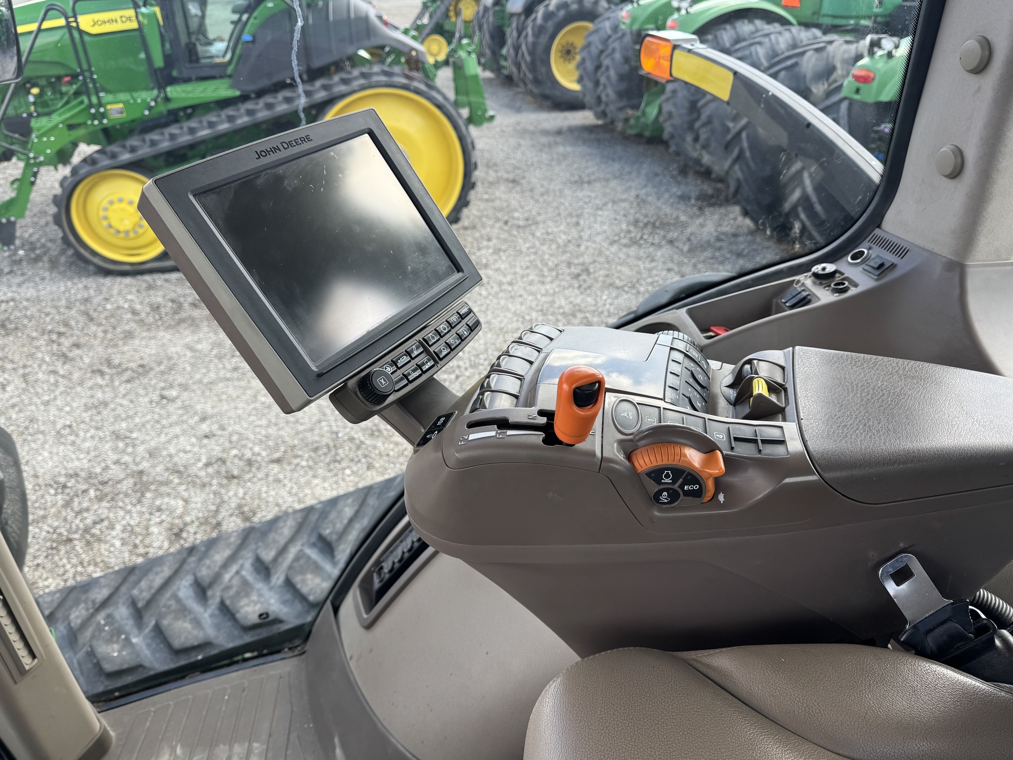 2019 John Deere 8370RT Image 8