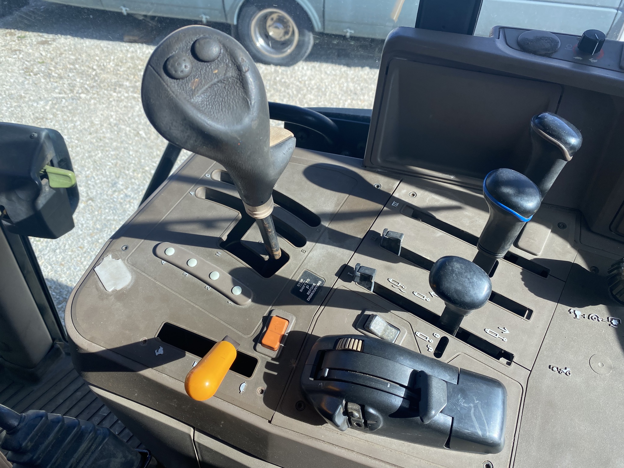 Used 2009 John Deere 6430 Utility Tractors at Koenig Equipment in Greensburg, IN - PhotoXL24