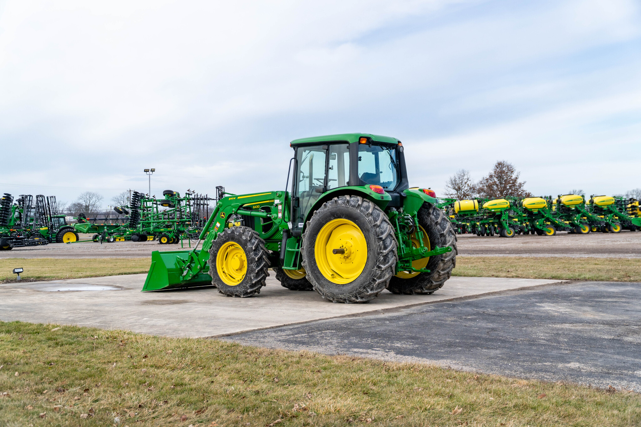Used 2009 John Deere 6430 Utility Tractors at Koenig Equipment in Anna, OH - PhotoXL2