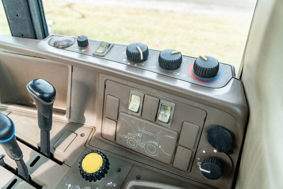 Used 2009 John Deere 6430 Utility Tractors at Koenig Equipment in Anna, OH - Photo31