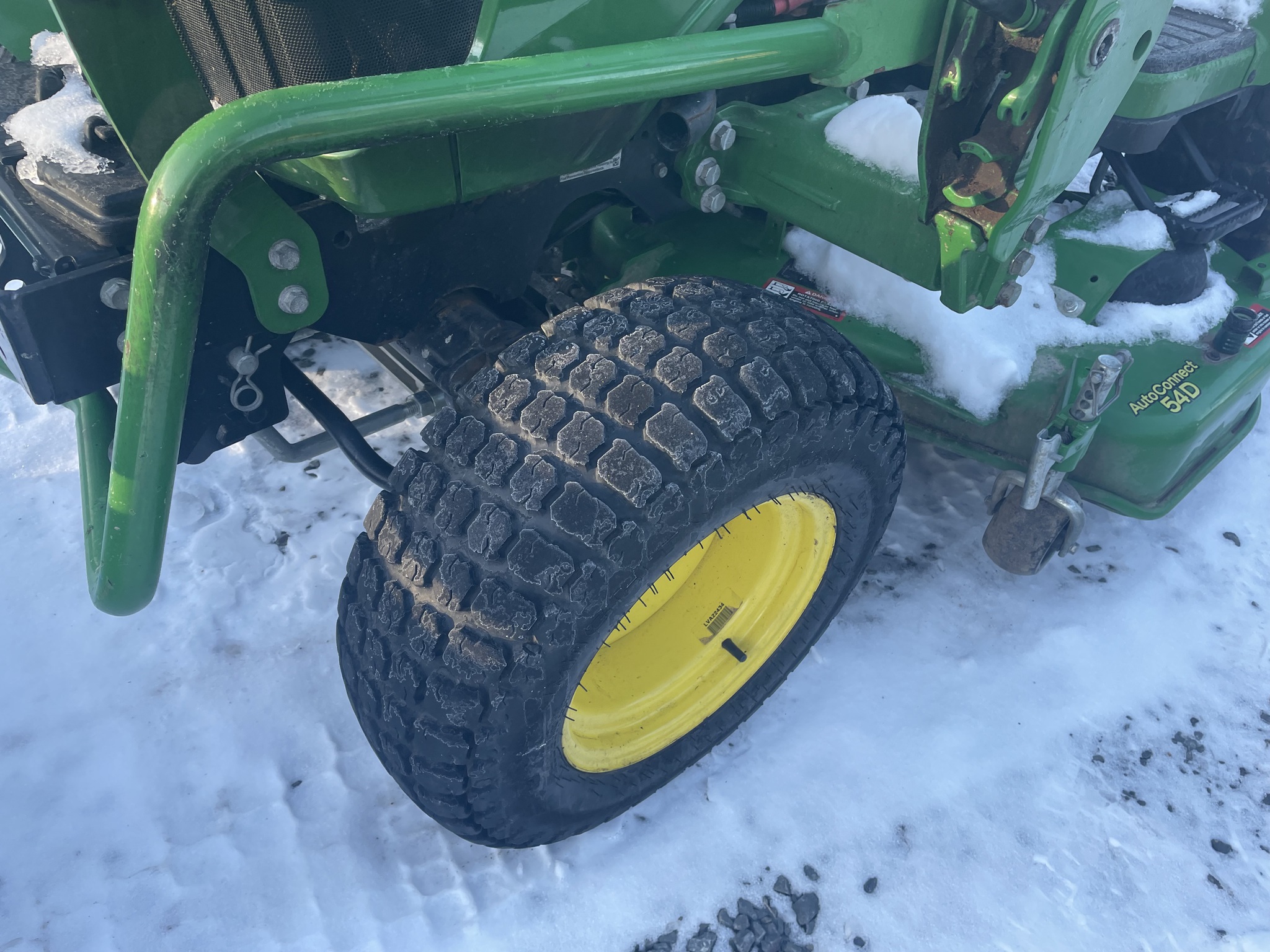 2018 John Deere 2025R Image 2