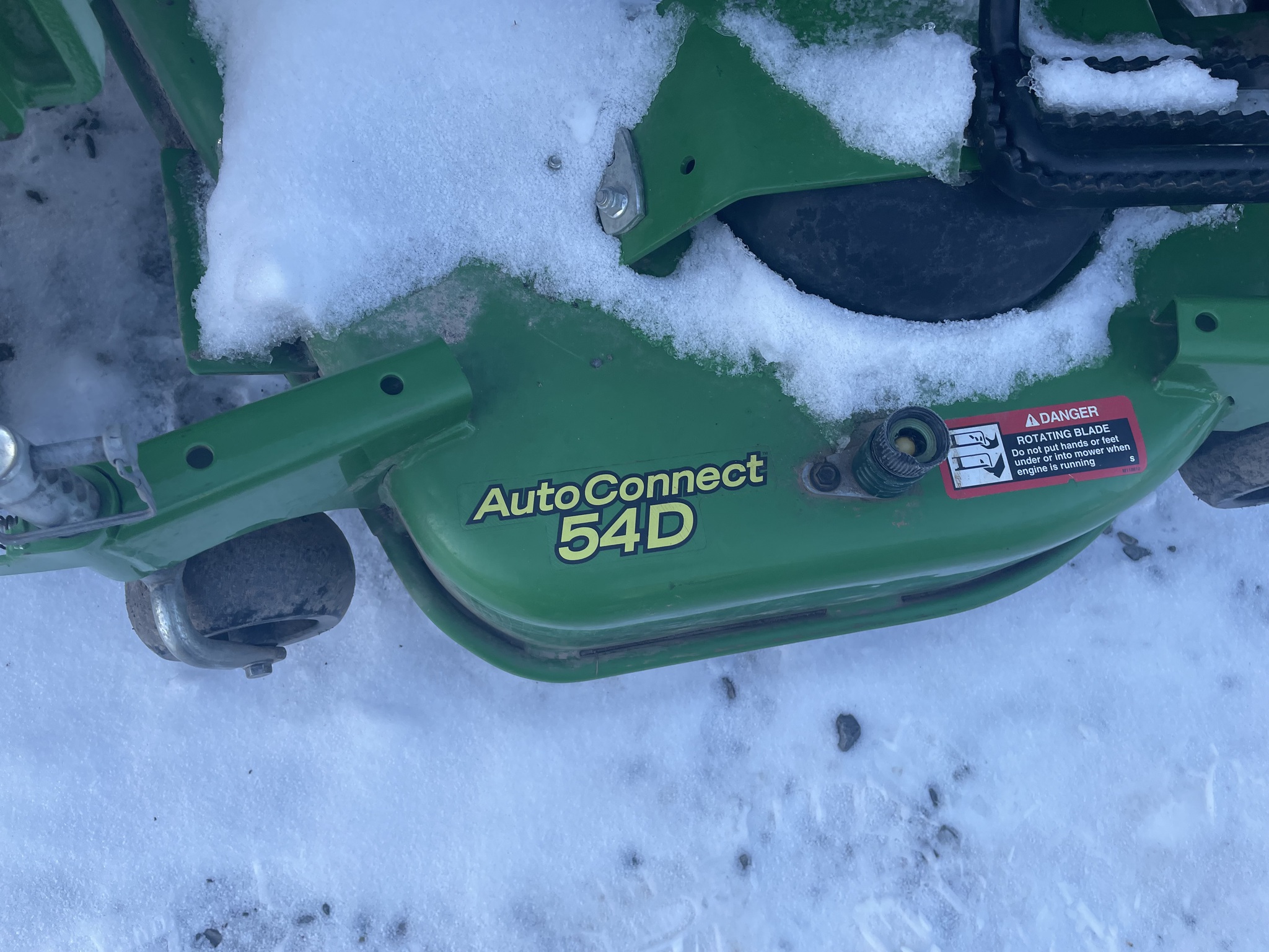 2018 John Deere 2025R Image 6