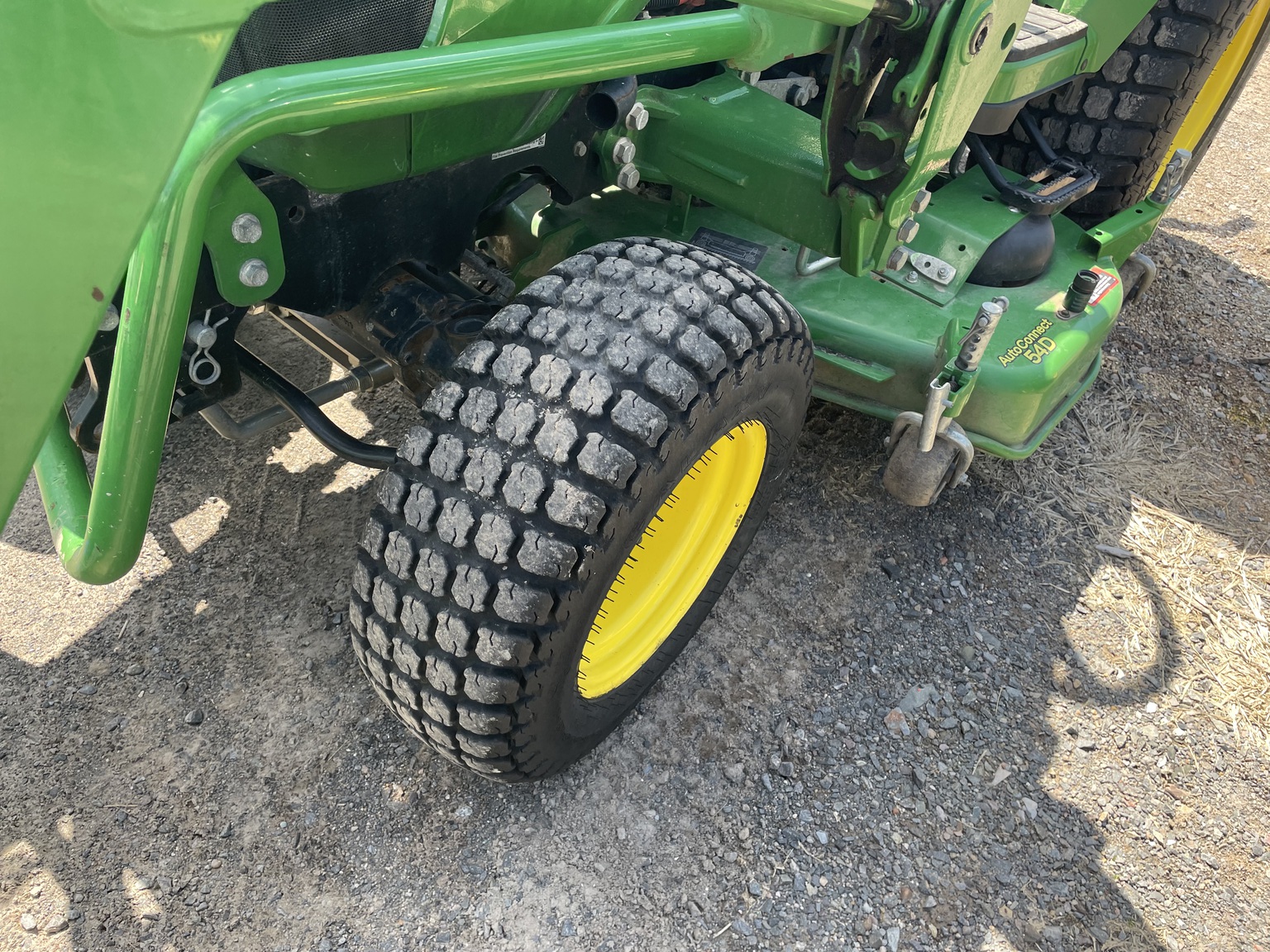 2018 John Deere 2025R Image 7