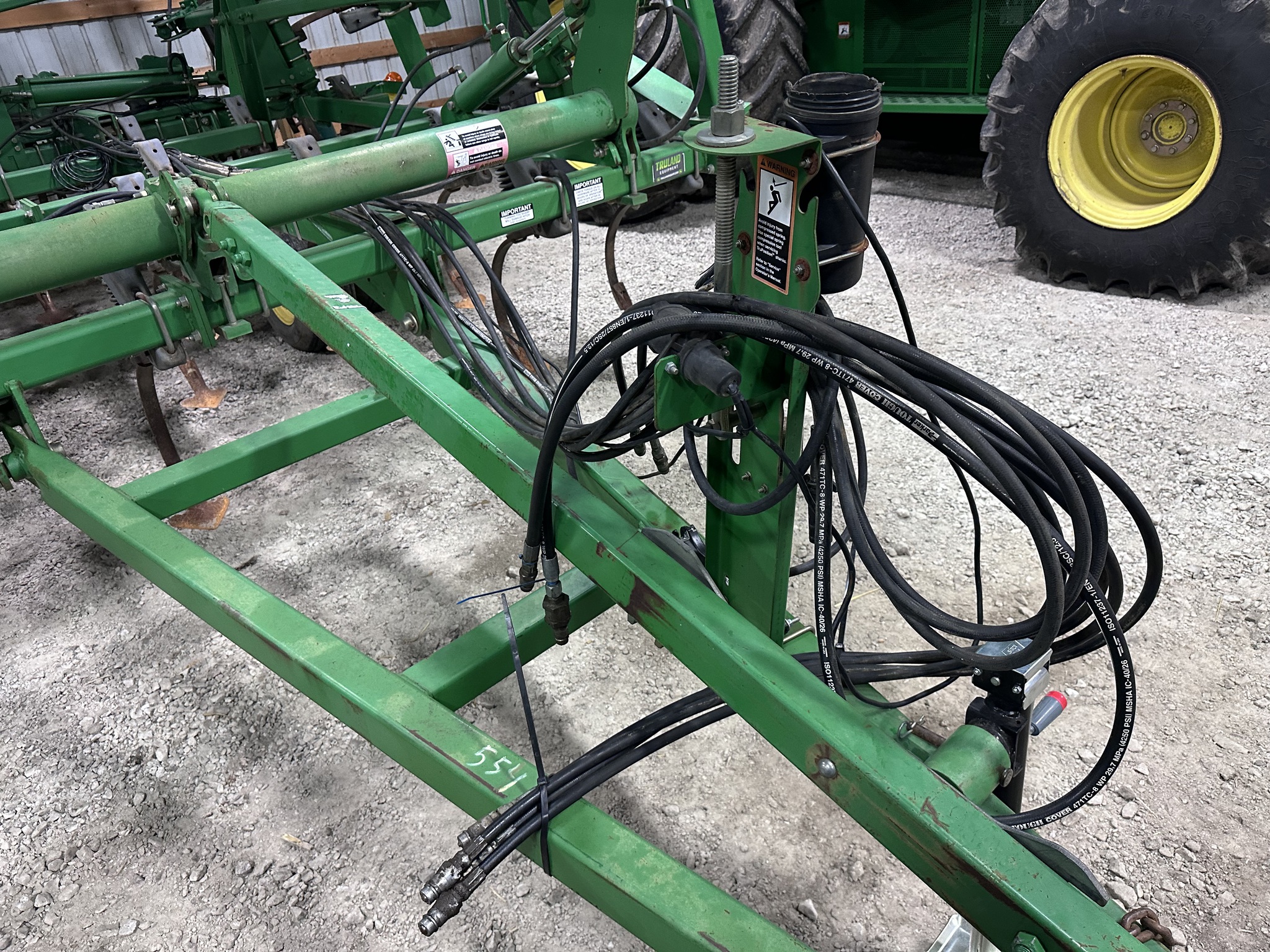 2005 John Deere 2210 Image 8